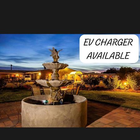 Newell Motor Inn Narrandera Eksteriør bilde