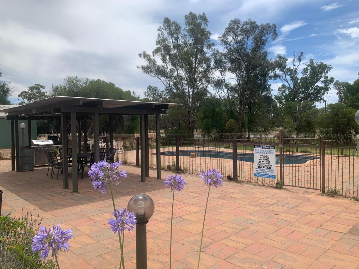 Newell Motor Inn Narrandera Eksteriør bilde