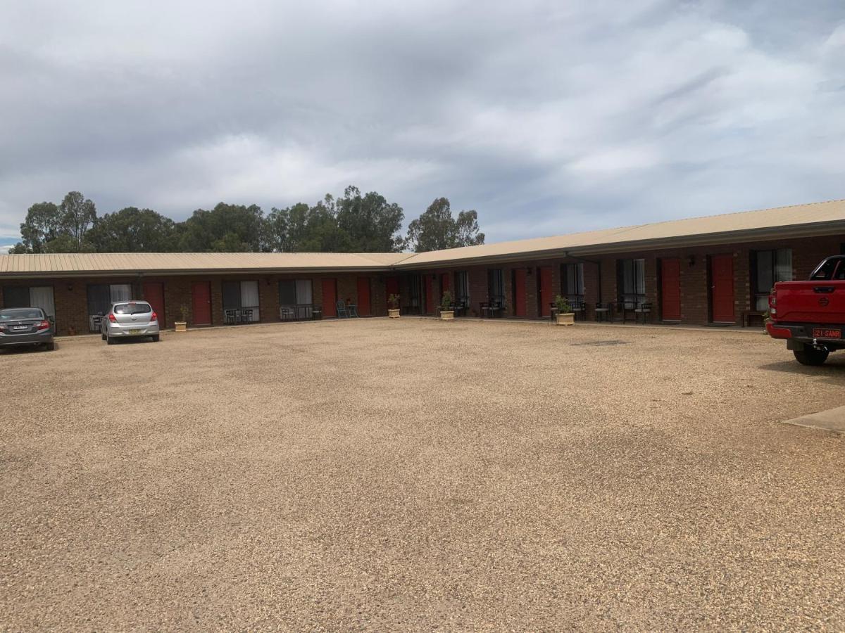 Newell Motor Inn Narrandera Eksteriør bilde